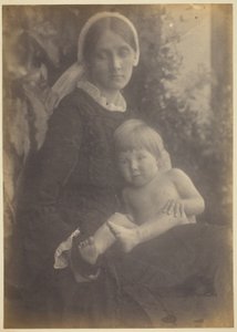 Mrs. Herbert Duckworth med Gerald Duckworth af Julia Margaret Cameron