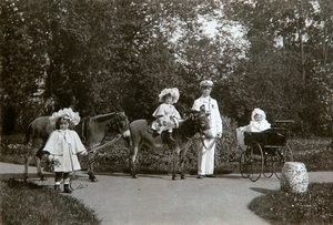 Storhertuginder Olga, Tatiana og Maria af Rusland, Tsarskoye Selo, Rusland, c1899-c1900