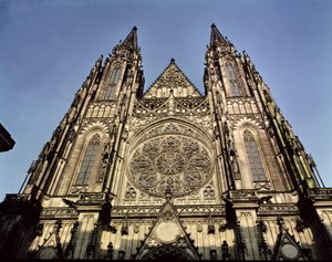 Facade af katedralen St. Vitus af Kamil and Mocker, J. Hilbert