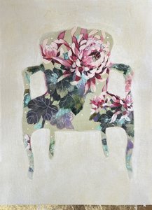 Elegant blomstermønstret lænestol