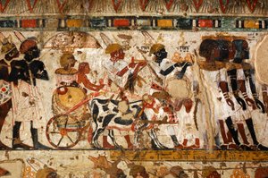 Guldringe bliver tilbudt fra Nubien af nubiere, Huys grav, vicekonge af Kush under Tut..., 2007 (foto)
