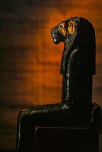 Statue af den leoninske gudinde, Amenhotep II; Leonine Goddess; KV 35; Træ, 2009 (foto) af Kenneth Garrett