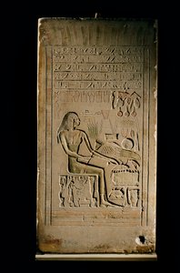 Kalkstensstele af Lady Senetities, Egyptian Museum, Cairo, 2002 (foto) af Kenneth Garrett