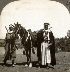 En sheik og hans livvagt, Syrien, 1900-tallet.