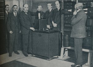 The New Magic: Sending Pictures by Wireless and the Unescapable Telephone, c1935 af Keystone View Company