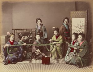 (Konkonchiki) Japanese Girl Playing Game af Kusakabe Kimbei