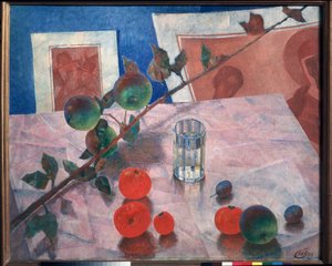 Stilleben i pink. (på et hjørne af bordet, foran graveringer, et glas vand, en gren af ​​æbletræ, blommer og tomater). Maleri af Kuzma Sergeyevich Petrov Vodkin (Petrov-Vodkin) (Kouzma Petrov Vodkin) (Petrov-Vodkin) (1878-1939), olie på af Kuzma Sergeevich Petrov Vodkin