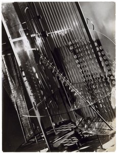 Light-Space-modulatoren af Laszlo Moholy Nagy