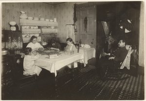 Hjemmearbejdere - Knækker nødder, New York City