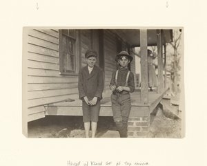[Morris Small og John Lewis, Chester, South Carolina]. af Lewis W. Hine