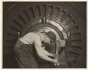 Power House-mekaniker. af Lewis W. Hine