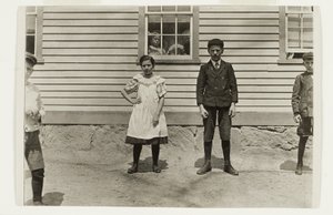 Edward St. Germain og hans søster Delia, Phoenix, Rhode Island, april 1909 af Lewis Wickes Hine