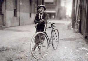 15-årig messenger-dreng, der arbejder for Mackay Telegraph Company, Waco, Texas, 1913 af Lewis Wickes Hine