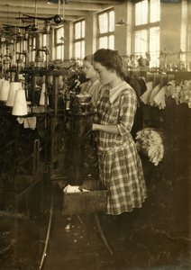 Piger laver strømper i Ipswich Mills i Boston, Massachusetts af Lewis Wickes Hine
