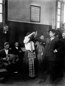 Immigranter på Ellis Island af Lewis Wickes Hine