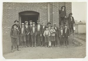 Middagstimen, King Mfg. Co, Augusta, Georgia af Lewis Wickes Hine