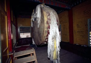 Bedehjul i Ganden Sumtseling kloster i Shangri-La, også kendt som Zhongdian eller Gyalthang, Yunnan, Kina af Unbekannt Unbekannt