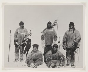 De fem på Sydpolen (bromidtryk) af Lieutenant Henry Robertson Bowers