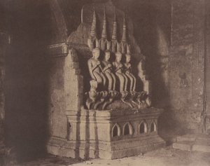 Nr. 23. Pugahm Myo [Pagan]. Figurer i Damayangyee-pagoden [Dhamma-yan-gyi].