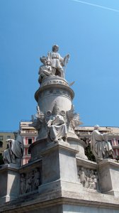Monument til hyldest til navigatøren Christopher Columbus (Cristoforo Colombo). Marmorskulptur af Lorenzo Bartolini (1777-1850). Piazza Acquaverde Genes (Genova) Italien