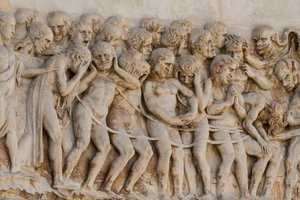 De forbandede paraderer til Helvede, detalje fra Scener af den sidste dom, Apokalypsens historier, basrelieffer af Lorenzo Maitani (før 1275-1330) og hjælpemidler, fjerde søjle, facade af katedralen i Orvieto, Umbrien, Italien