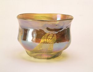 Favrile Bowl, for Glass Decorating Company, New York, ca. 1894 (gult glas med iris)