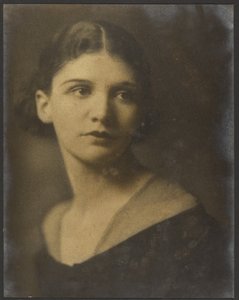 Betallo Rubino af Louis Fleckenstein