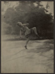 [Danser] af Louis Fleckenstein