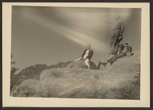 [Figurer på sten] af Louis Fleckenstein