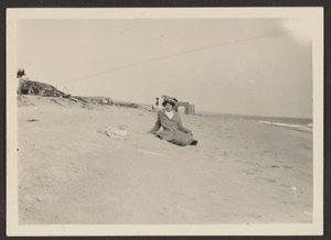 [Firenze på stranden] af Louis Fleckenstein
