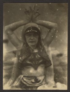 [Nautch Girl] af Louis Fleckenstein