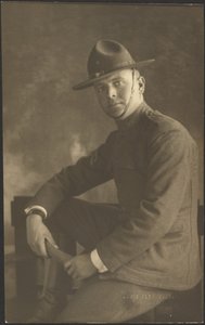 [Portræt af en ung mand i uniform] af Louis Fleckenstein