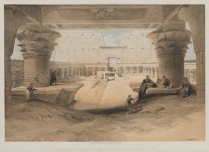 Egypten og Nubien, bind I: Udsigt fra under portikken af Edfou-templet, Øvre Egypten af Louis Haghe