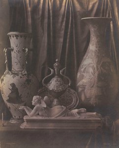 Stilleben med porcelæn af Louis Rémy Robert