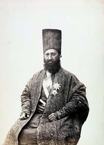 En mand i traditionelt tøj. Iran af Luigi Montabone