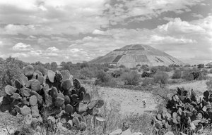 Mayaernes monumentale pyramide, Yucatan-halvøen. 1936