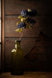 Moody blomsterflaske af Luiz Laercio