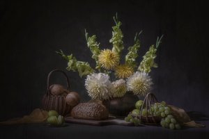 Mørk blomsterhøst af Lydia Jacobs
