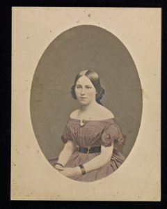 [Portræt af en ung kvinde] af M.A. Root
