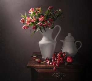 Stemningsfulde blomster og frugter