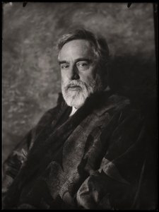 Selvportræt, ca 1935.
