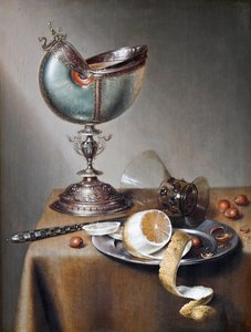 Stilleben med Nautilus Cup af Marten Boelema de Stomme