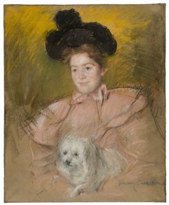 Kvinde i hindbærkostume holder en hund, ca. 1901. af Mary Cassatt