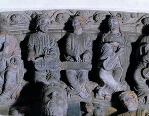Detalje af Portico de la Gloria forestillende musikere sten