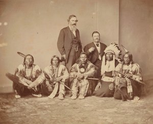 General J. E. Smith og indianere, 1870