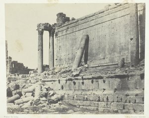 Baalbeck Heliopolis, Jupiters tempel, østlige facade, Syrien, 184951, trykt 1852. af Maxime Du Camp