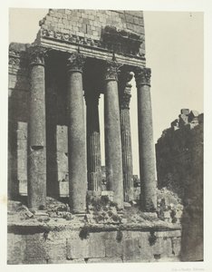 Baalbeck Heliopolis, Jupiters tempel, udsigt fra den sydøstlige vinkel, Syrien, 184951, trykt 1852. af Maxime Du Camp