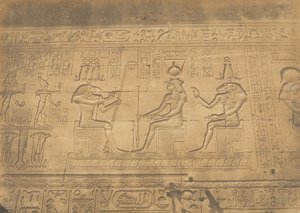 Basrelieffer af facaden du Temple of Dendérah Tentyris, 1849-50. af Maxime Du Camp