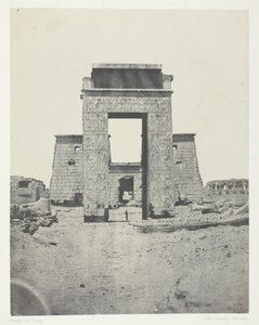 Karnak, Propylone fra Temple of Khons, Theben, 184951, trykt 1852. af Maxime Du Camp