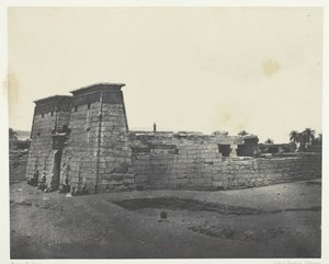 Karnak, Temple de Khons, Thèbes, 184951, trykt 1852. af Maxime Du Camp